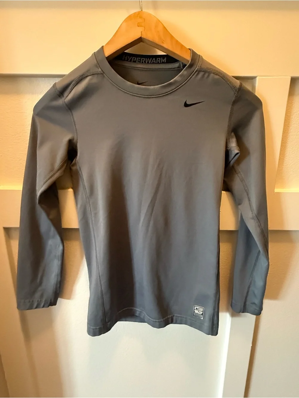 Nike Kids Gray Long-Sleeve Hyperwarm Top